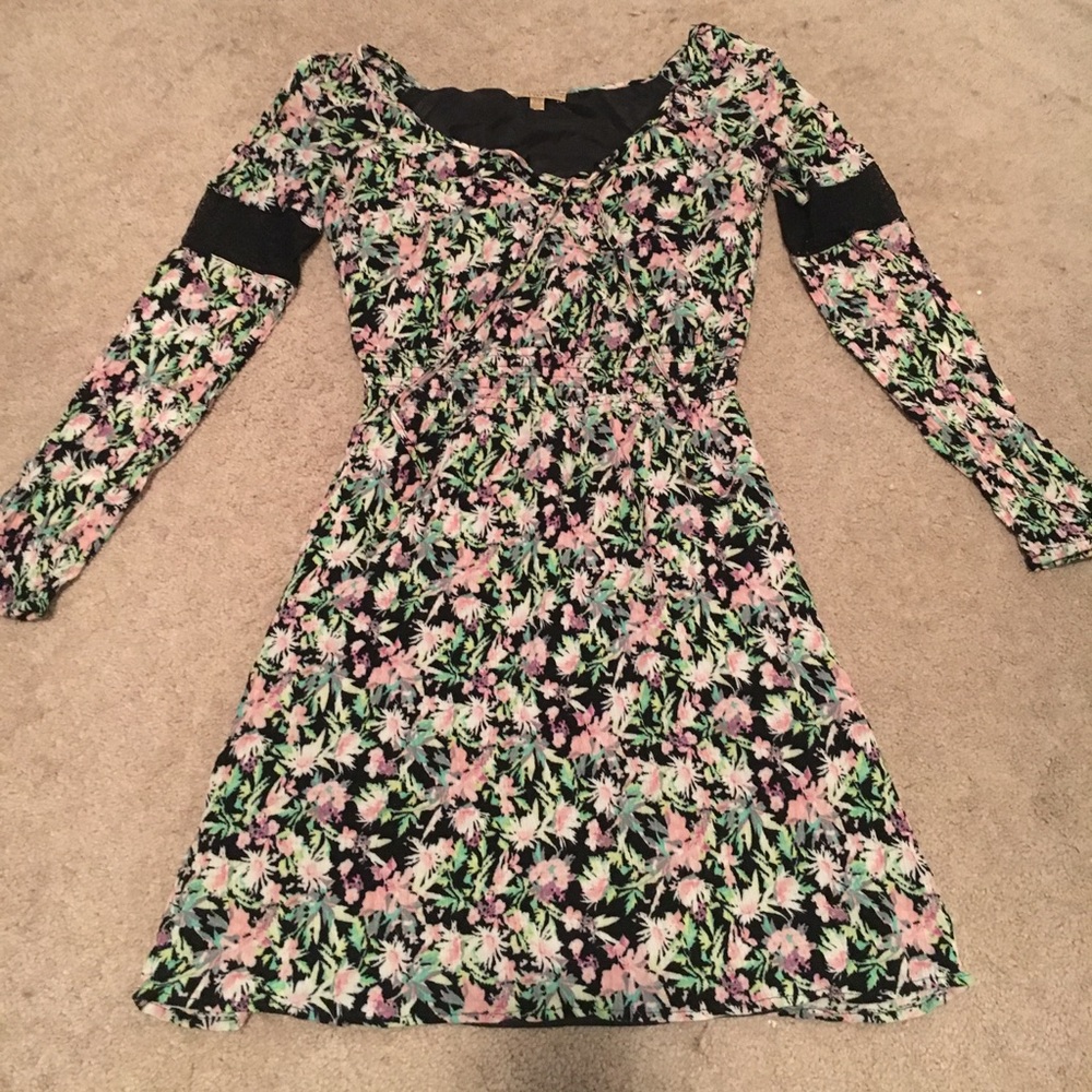 Vera Wang Floral Long Sleeve Dress